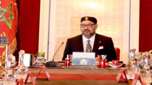 Sa MajestÈ le Roi Mohammed VI, que Dieu L'assiste, a prÈsidÈ, lundi (20/08/18) au Palais Royal ‡ Rabat, un Conseil des ministres.
