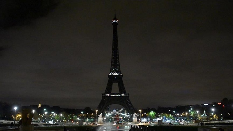 فرنسا تلجأ إلى جيرانها لإمدادها بالكهرباء