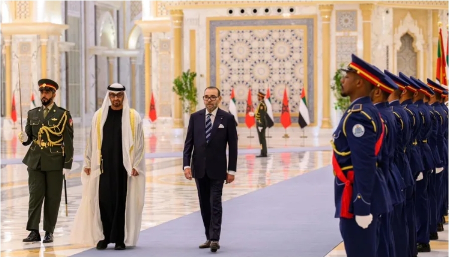 صاحب الجلالة الملك محمد السادس يجري مباحثات على انفراد مع رئيس دولة الإمارات
